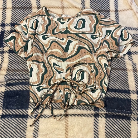 Crop top - Picture 1 of 2